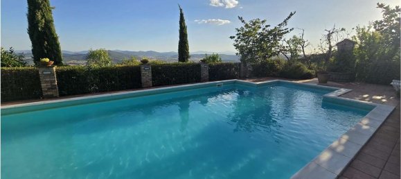 600m² Commercial property in Magione, Italy No. 270231 27