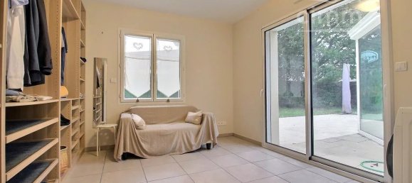 6 bedrooms House in Joue-les-Tours, France No. 52300 19