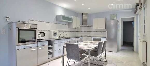 6 bedrooms House in Joue-les-Tours, France No. 52300 12