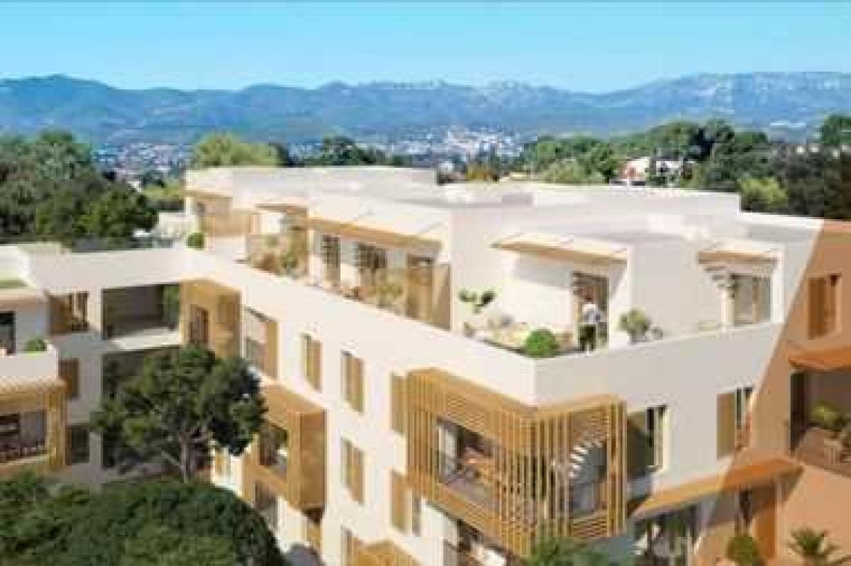 Studio in the Condo in Marseille, France No. 13259