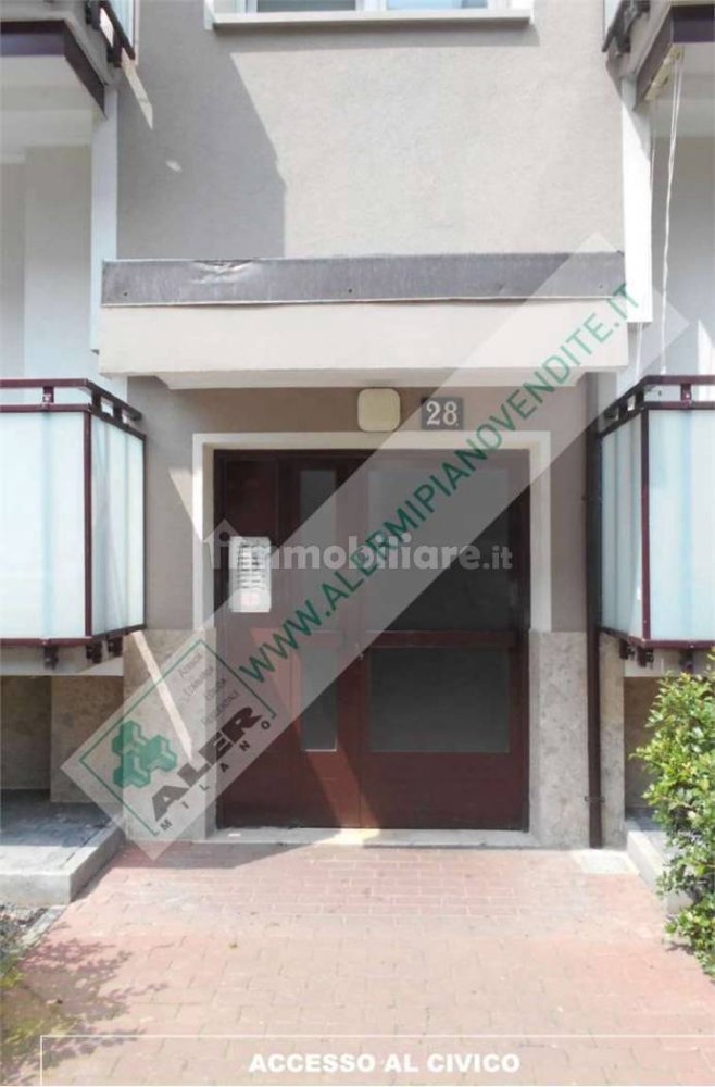 3 bedrooms Apartment in Milan, Italy No. 373955