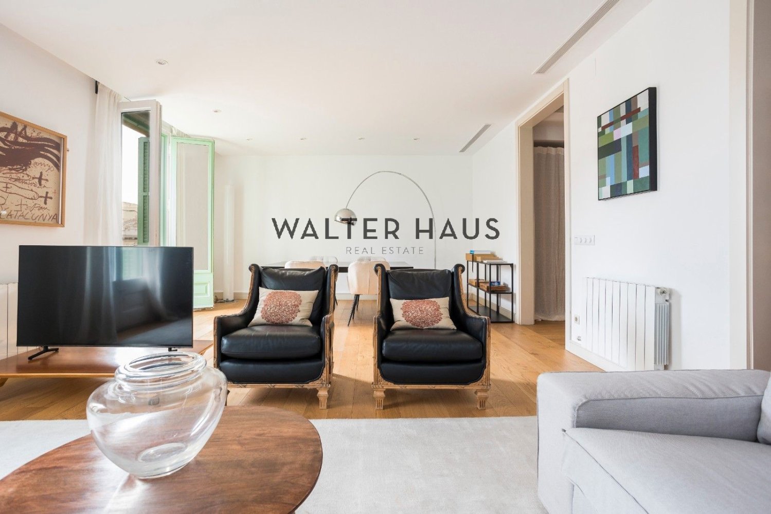 Квартира с 4 спальнями в Эшампле, Испания № 24326