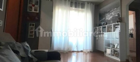 2 chambres Appartement à Garbagnate Milanese, Italy No. 374048 4