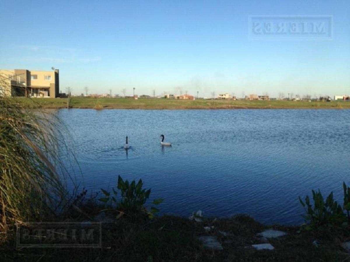  Land in Escobar, Argentina No. 110357