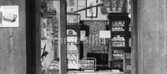 2 rooms Commercial property in Turin, Italy No. 101685 2