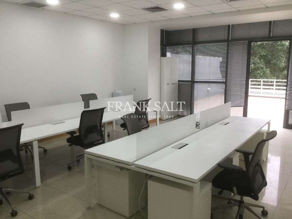 Bureau à Birkirkara, Malta 67m² No. 12192