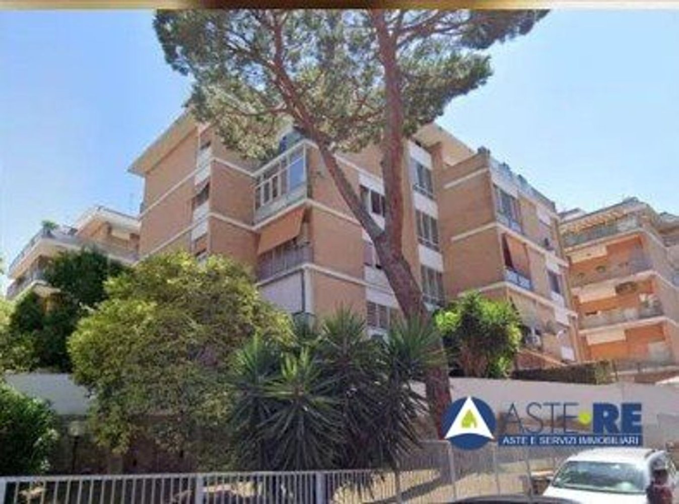 3 rooms Apartment in Rome, Italy No. 277563