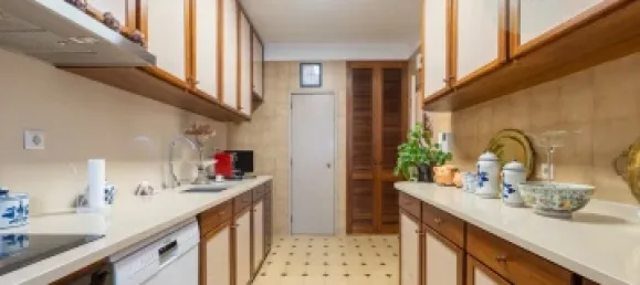 3 bedrooms Apartment in Porto, Portugal No. 113650 10