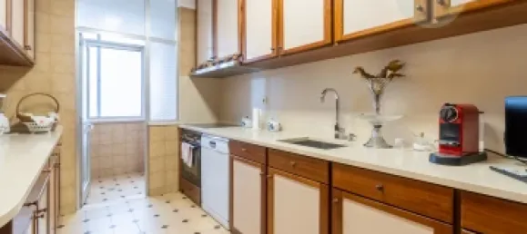 3 bedrooms Apartment in Porto, Portugal No. 113650 11