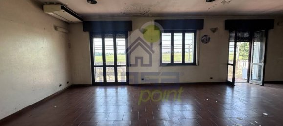 Gewerbliche Immobilie in Casaletto Lodigiano, Italy 700m², Nr. 301395 5