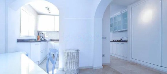 5 bedrooms Villa in Marbella, Spain No. 151046 13