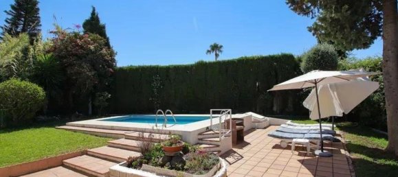 5 bedrooms Villa in Marbella, Spain No. 151046 6