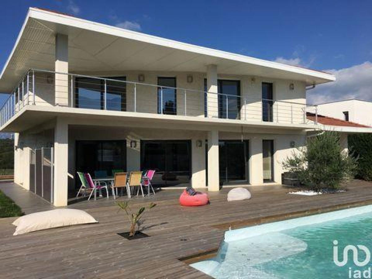 4 bedrooms House in Champagnier, France No. 30022