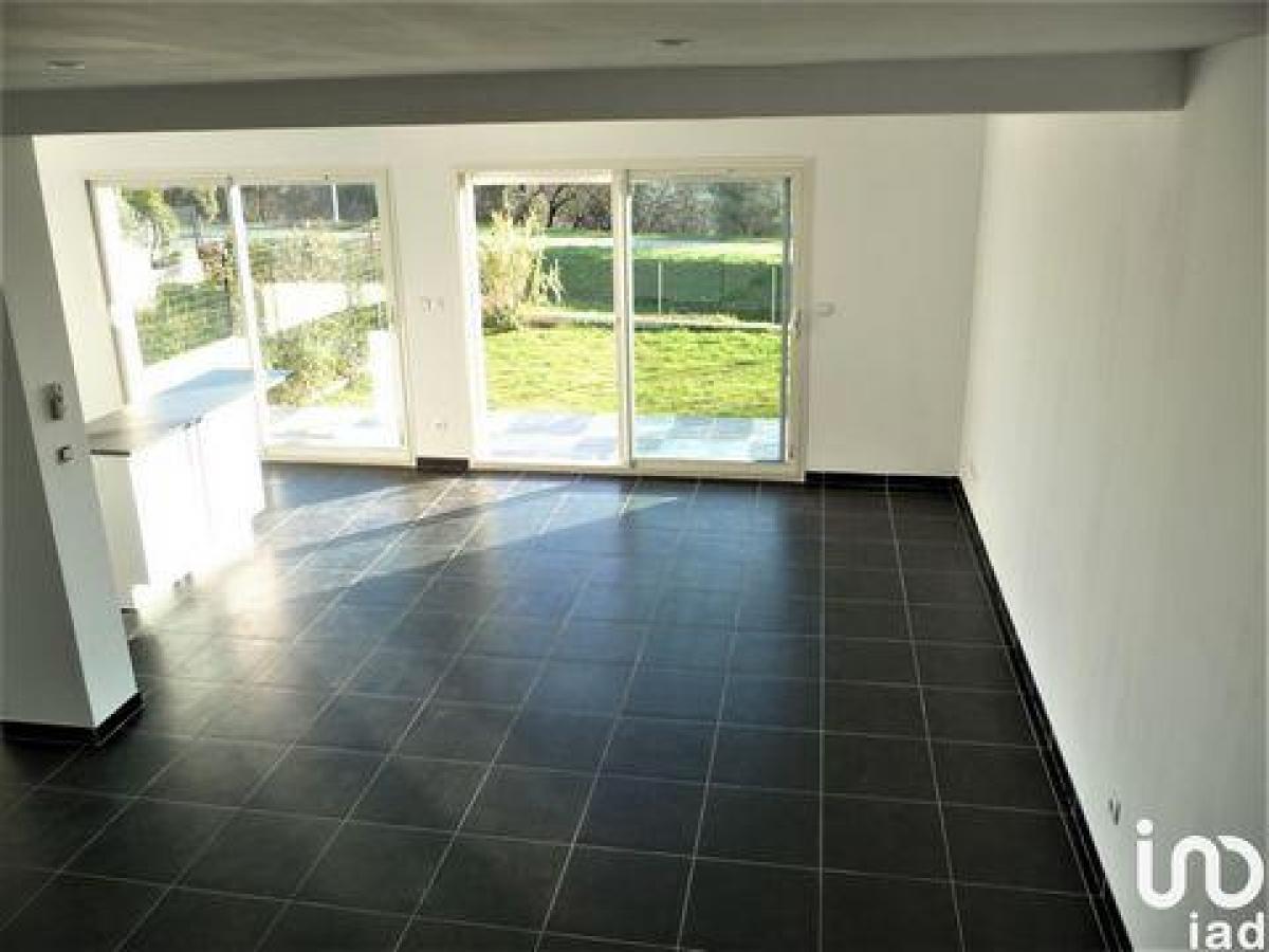 4 bedrooms House in Bellegarde, France No. 27769