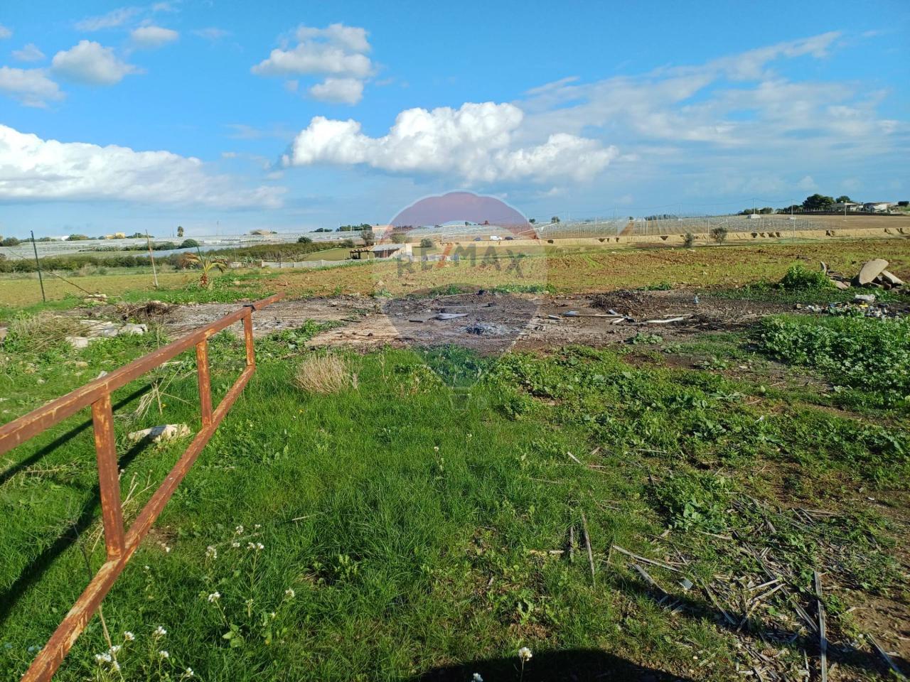 1-salle Terrain à Pachino, Italy No. 126638