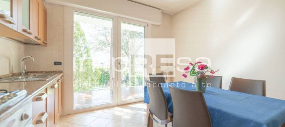 Дом с 3 спальнями в Понцано Венето, Италия № 177002 3