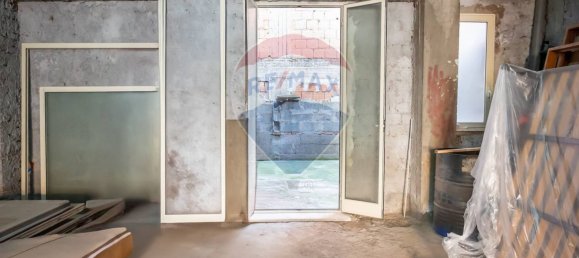 1 room Commercial property in Giardini-Naxos, Italy No. 57471 2