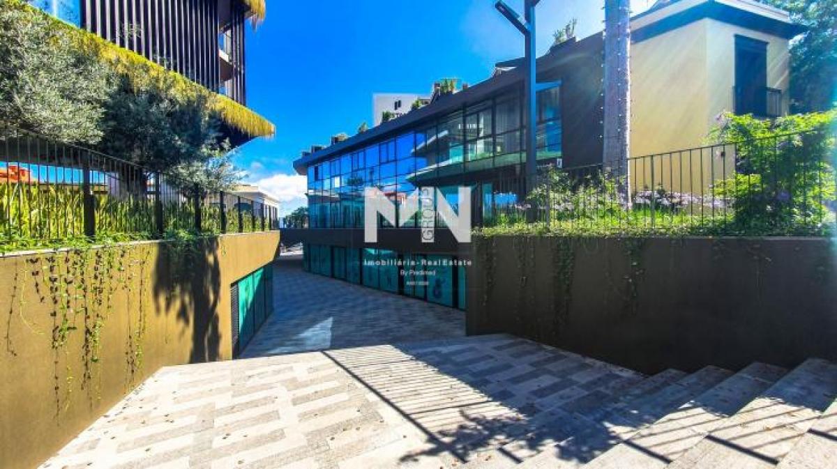 113m² Shop in Funchal, Portugal No. 1907