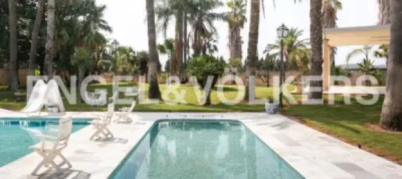 12 bedrooms Villa in La Pobla de Vallbona, Spain No. 155263 8