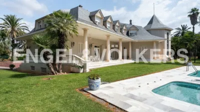 12 bedrooms Villa in La Pobla de Vallbona, Spain No. 155263