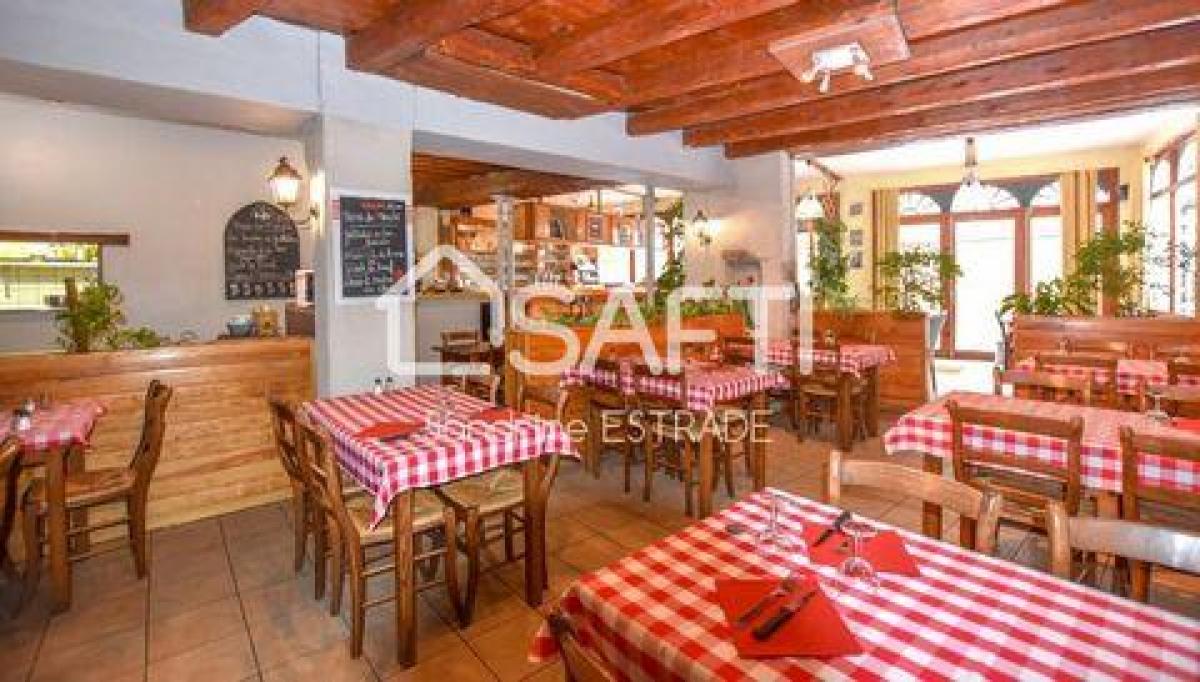 Офис 190м² в Монбризон, Франция № 20551