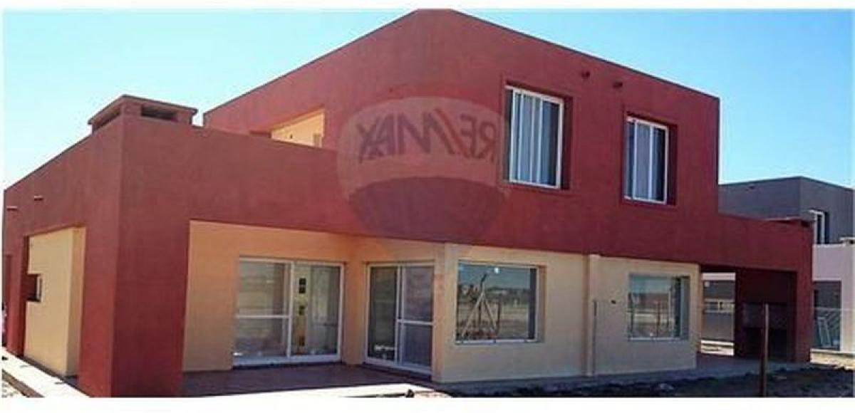 2 bedrooms House in Tigre, Argentina No. 2246