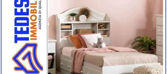 10-salle Appartement à Guardia Sanframondi, Italy No. 300346 7