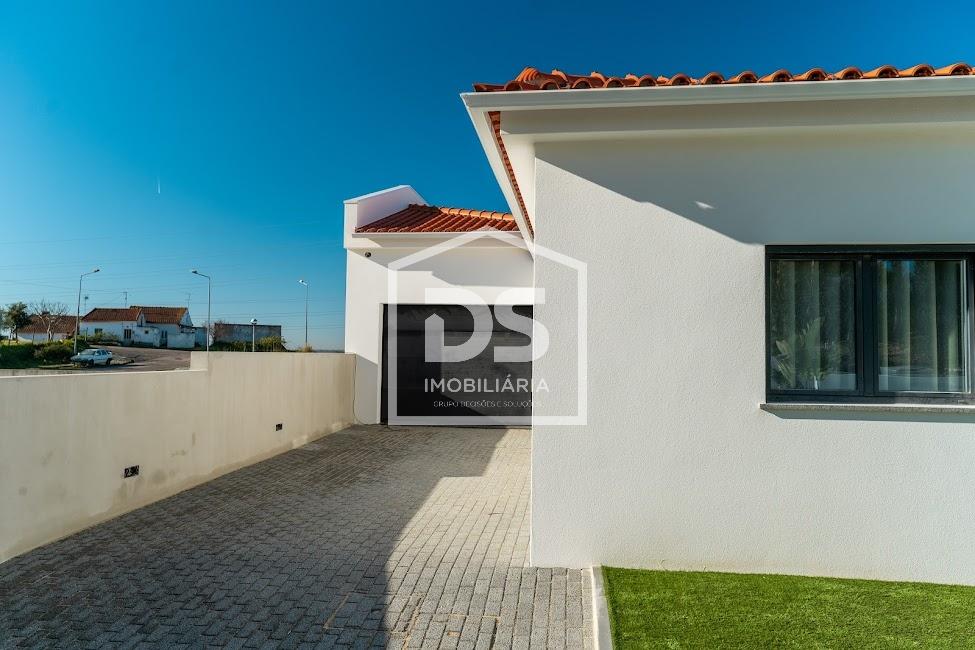 2 bedrooms House in Batalha, Portugal No. 299384