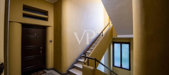 3-salle Appartement à Milan, Italy No. 241998 24