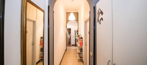 3-salle Appartement à Milan, Italy No. 241998 17