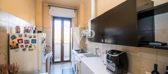 3-salle Appartement à Milan, Italy No. 241998 6