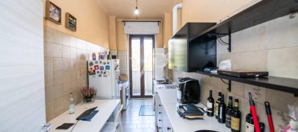 3-salle Appartement à Milan, Italy No. 241998 7