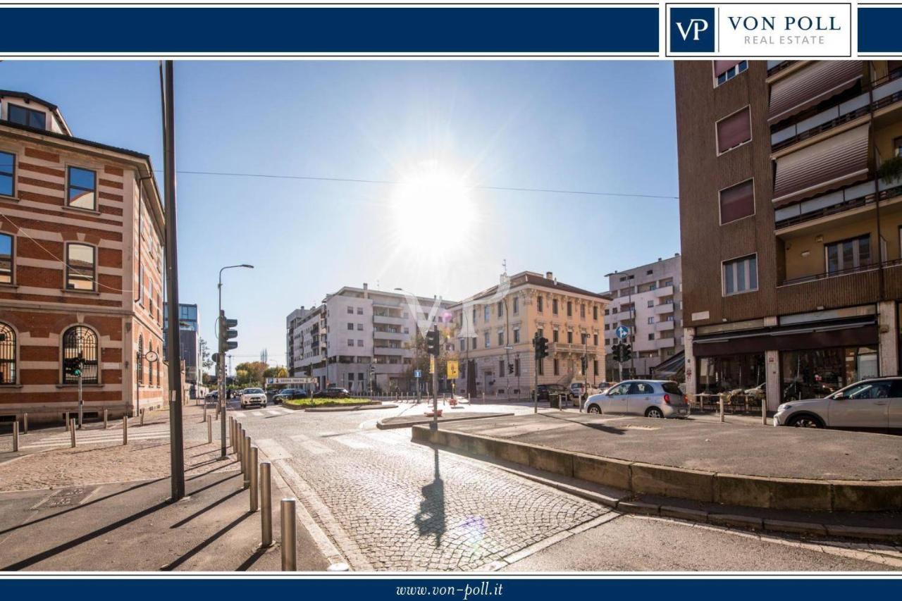 3-salle Appartement à Milan, Italy No. 241998