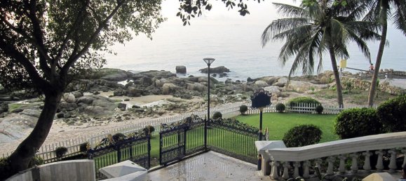 4 bedrooms Condo in Pattaya, Thailand No. 1427 3