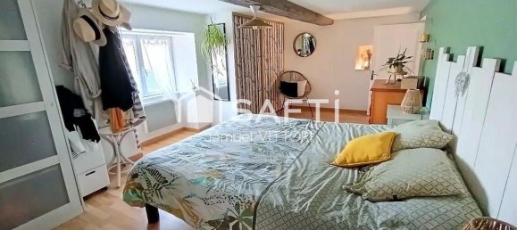 6 bedrooms House in Mayenne, France No. 286093 9