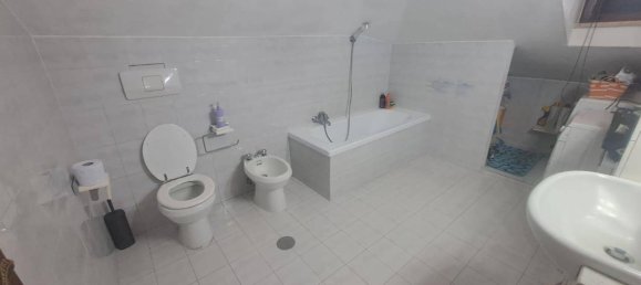 3 rooms Apartment in Anguillara Sabazia, Italy No. 21180 15