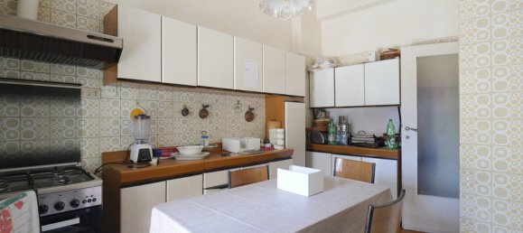 3 bedrooms Apartment in Rome, Italy No. 282127 14