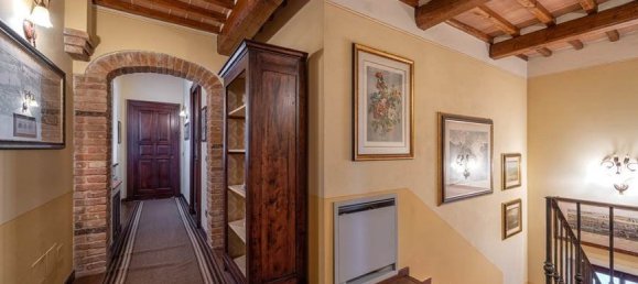 4 Schlafzimmer Haus in Foiano della Chiana, Italy, Nr. 223259 18