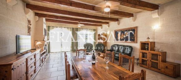 4 غرف نوم مزرعة في Gharb, Malta رقم 6063 4