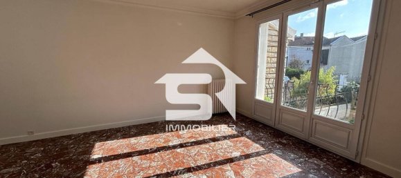 3 bedrooms House in Fontenay-sous-Bois, France No. 182546 4