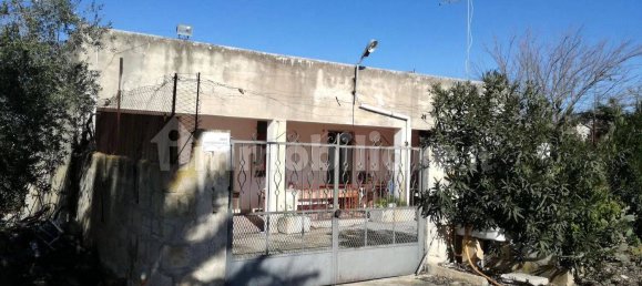 6 bedrooms House in Noto, Italy No. 59327 19