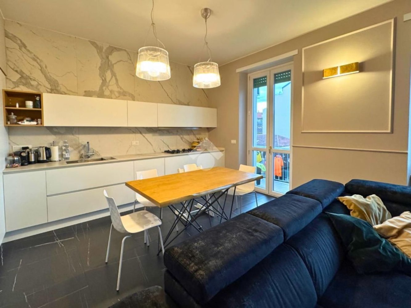 4 bedrooms Apartment in Turin, Italy No. 363181