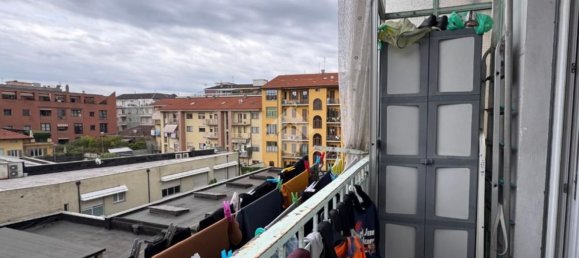 4 bedrooms Apartment in Turin, Italy No. 363181 8