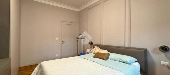 4 bedrooms Apartment in Turin, Italy No. 363181 10