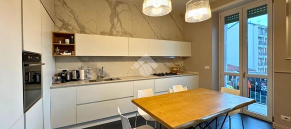 4 bedrooms Apartment in Turin, Italy No. 363181 6