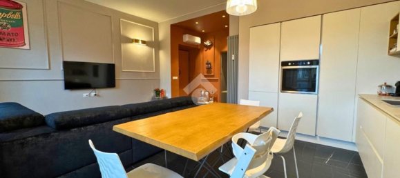 4 bedrooms Apartment in Turin, Italy No. 363181 4