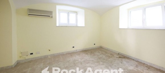 Oficina de 1 habitación en Chiavari, Italy No. 337443 9