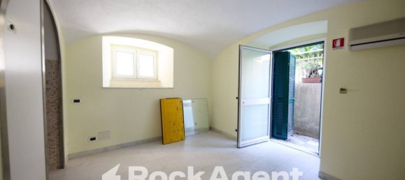 Oficina de 1 habitación en Chiavari, Italy No. 337443 6