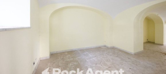 Oficina de 1 habitación en Chiavari, Italy No. 337443 8