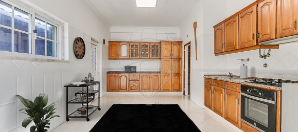 2 bedrooms House in Loures, Portugal No. 53102 10